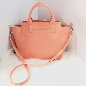 🔥FIRM Price🔥Vera Bradley Convertible Handbag